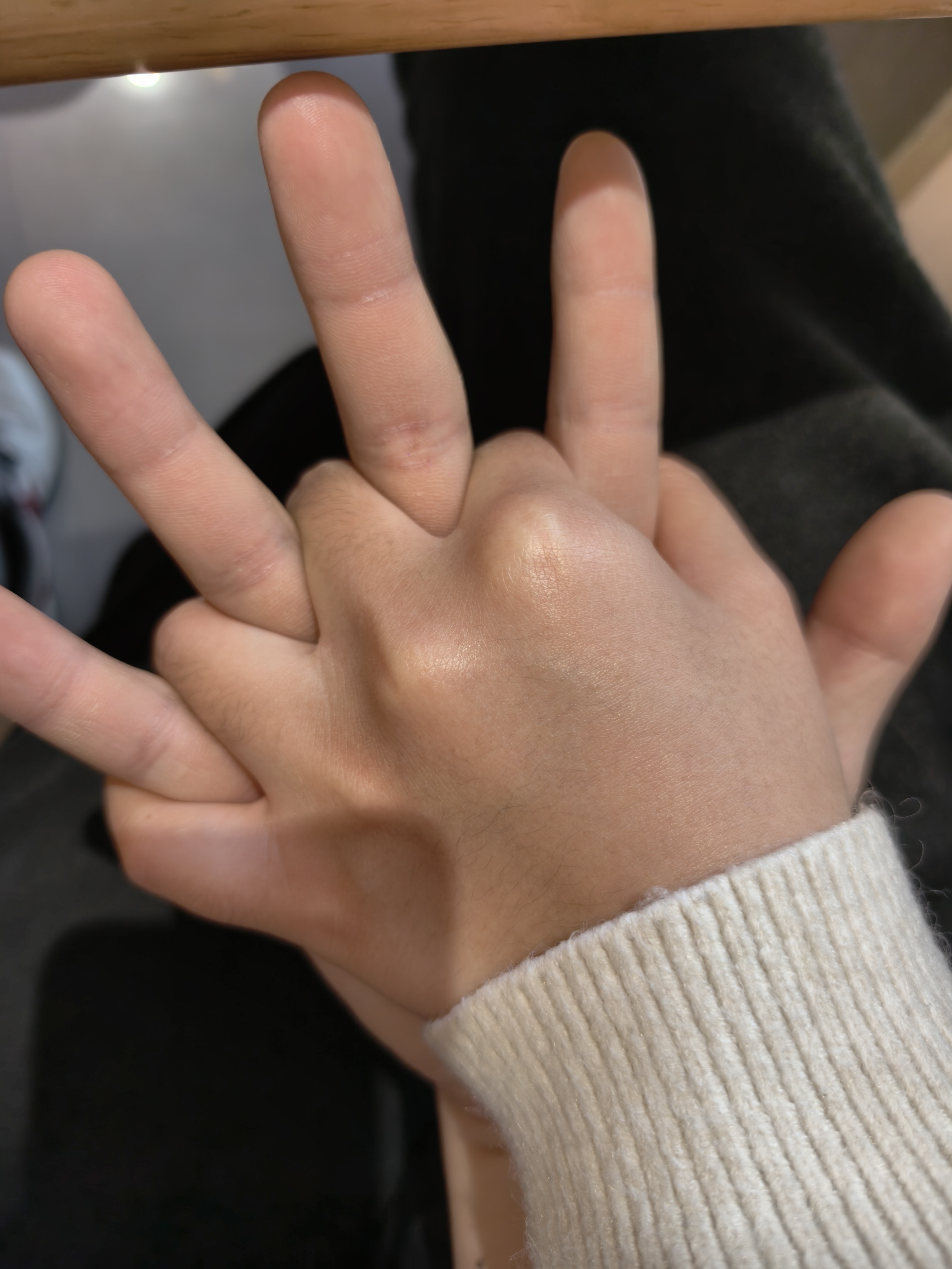 十指紧扣